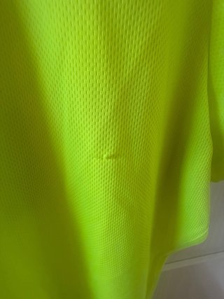 Camiseta deportiva Nike amarilla