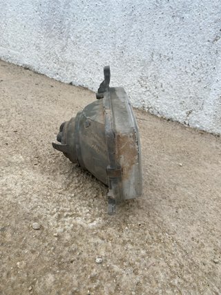 Faro Delantero Izquierdo Nissan Terrano 1