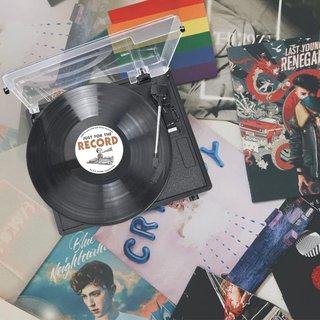Tocadiscos vinilo vintage con altavoz bluetooth