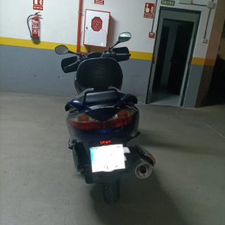 Suzuki Burgman 125cc Azul.