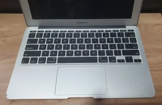 Apple MacBook Air A1465 Plata