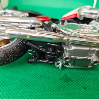 Moto Yamaha XV1100 de juguete escala 1:10 aprox.