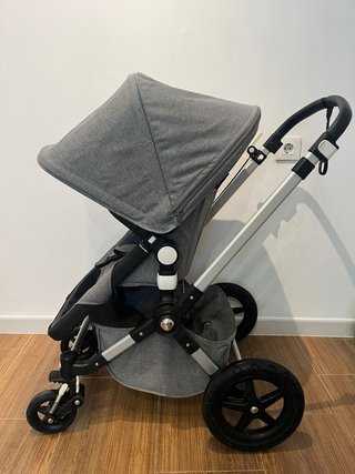 Carrito de bebé gris Bugaboo Cameleon