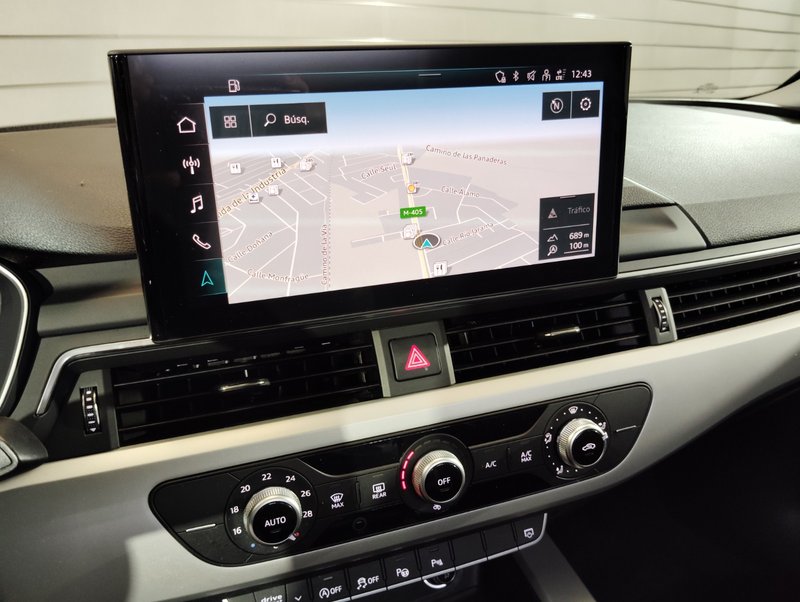 Audi A4 2021, foto 14