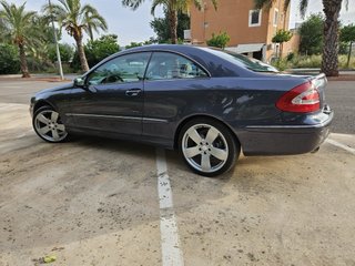 Mercedes-Benz  CLK 2004