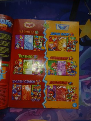 Lote de Cómics Guía de Superthings