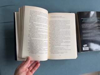 SE REGALA: Trilogía de Cincuenta sombras de Grey