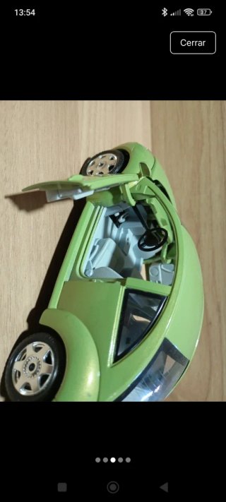Coche de juguete Volkswagen Beetle verde