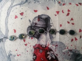 Pulsera plateada bisutería con piedras ovaladas