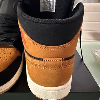 Zapatillas Jordan one Mid Negras y Marrones