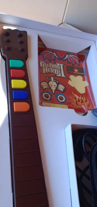 Dos Guitar Hero PS2 con Juego y 2 memory cards