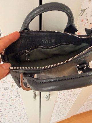 Bolso Tous Cuero Gris 20/12/7 cm. Original.