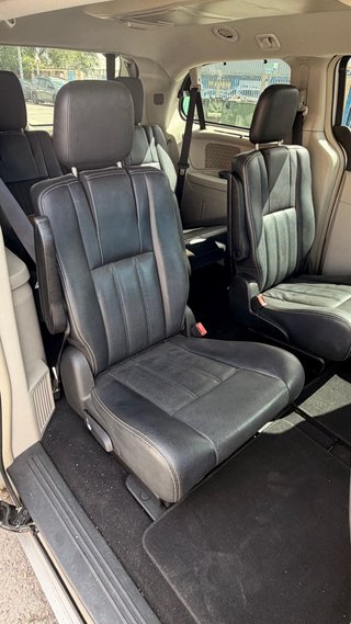LANCIA Voyager 2012
