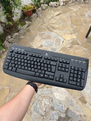Teclado Logitech Negro