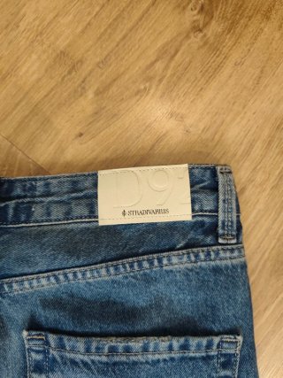 Pantalón vaquero Stradivarius D92