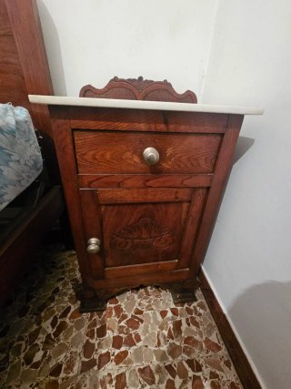 Habitación individual antigua de madera