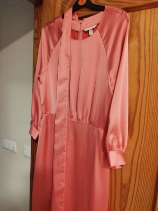 Vestido de ceremonia rosa satinado