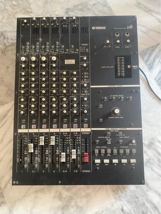 Mesa de Mezcla Yamaha N8 Digital Studio