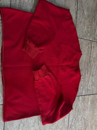 Jersey Hello Kitty Rojo Talla M