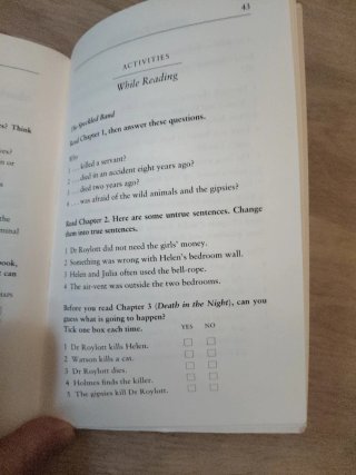 The Oxford Bookworms Library Stage 2: 700 Headw...