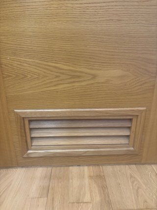 Puertas de madera con y sin cristales