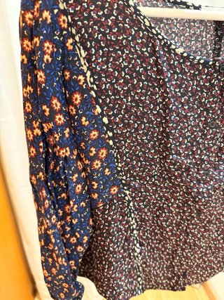 Camisa Mango floral manga abullonada