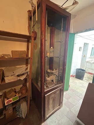 Mueble bar palacio cuero y madera
