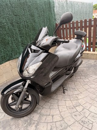 Yamaha Xmax 125i Scooter Negra