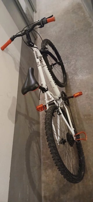 Bicicleta Infantil 20 Pulgadas y casco de regalo
