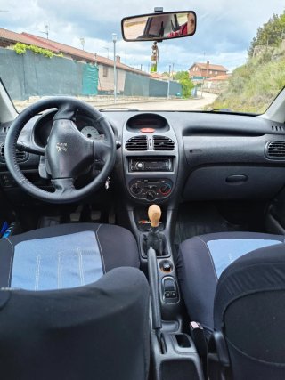 Peugeot 206 2003