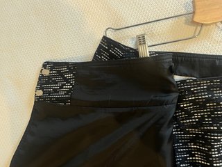 Falda mini negra y plateada
