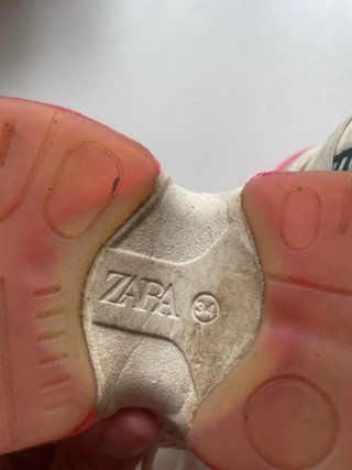 Sapatilhas Zara bege e rosa