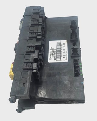 Caja de Fusibles MERCEDES-BENZ CLASE C W203 2095450101 5DK00848610 GARANTIA