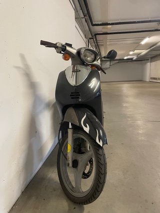 Yamaha Why 50 Scooter Negra