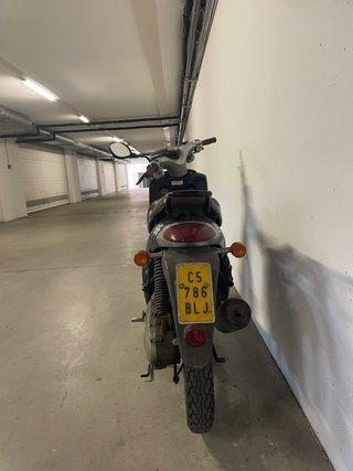 Yamaha Why 50 Scooter Negra