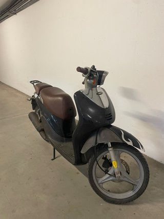 Yamaha Why 50 Scooter Negra