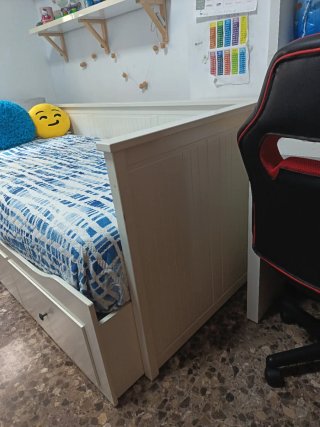Cama Diván Ikea Blanca y Azul