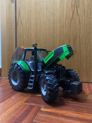 Tractor Deutz Bruder Verde