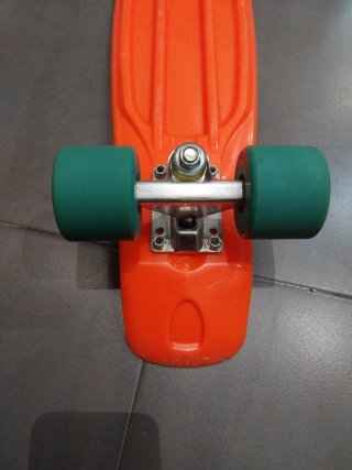 Monopatín naranja Kroma