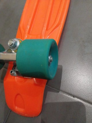 Monopatín naranja Kroma
