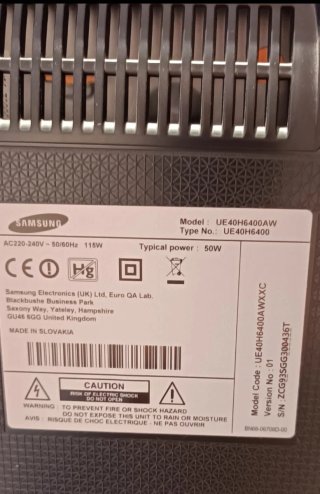 TV Samsung Smart 40 con manuales y DVD