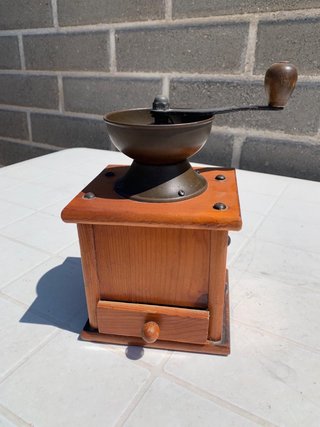 Macinino caffè antico in legno