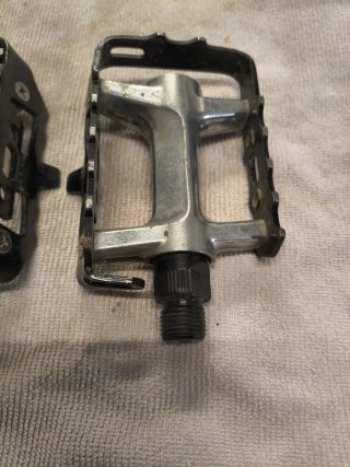 Pedales de aluminio para bicicleta