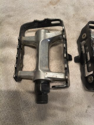 Pedales de aluminio para bicicleta