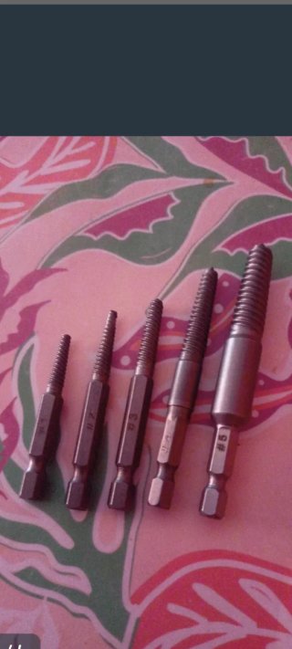 Extractores de tornillos rotos (5 unidades)