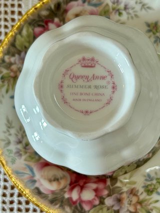 Mix Tazza e due piattini Queen Anne/Royal Albert