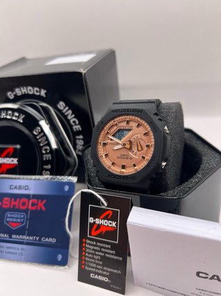 Casio G-SHOCK Negro y Dorado