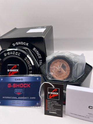 Casio G-SHOCK Negro y Dorado