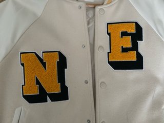 Bomber estilo universitario mujer