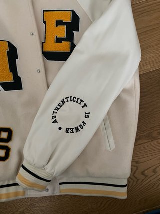 Bomber estilo universitario mujer